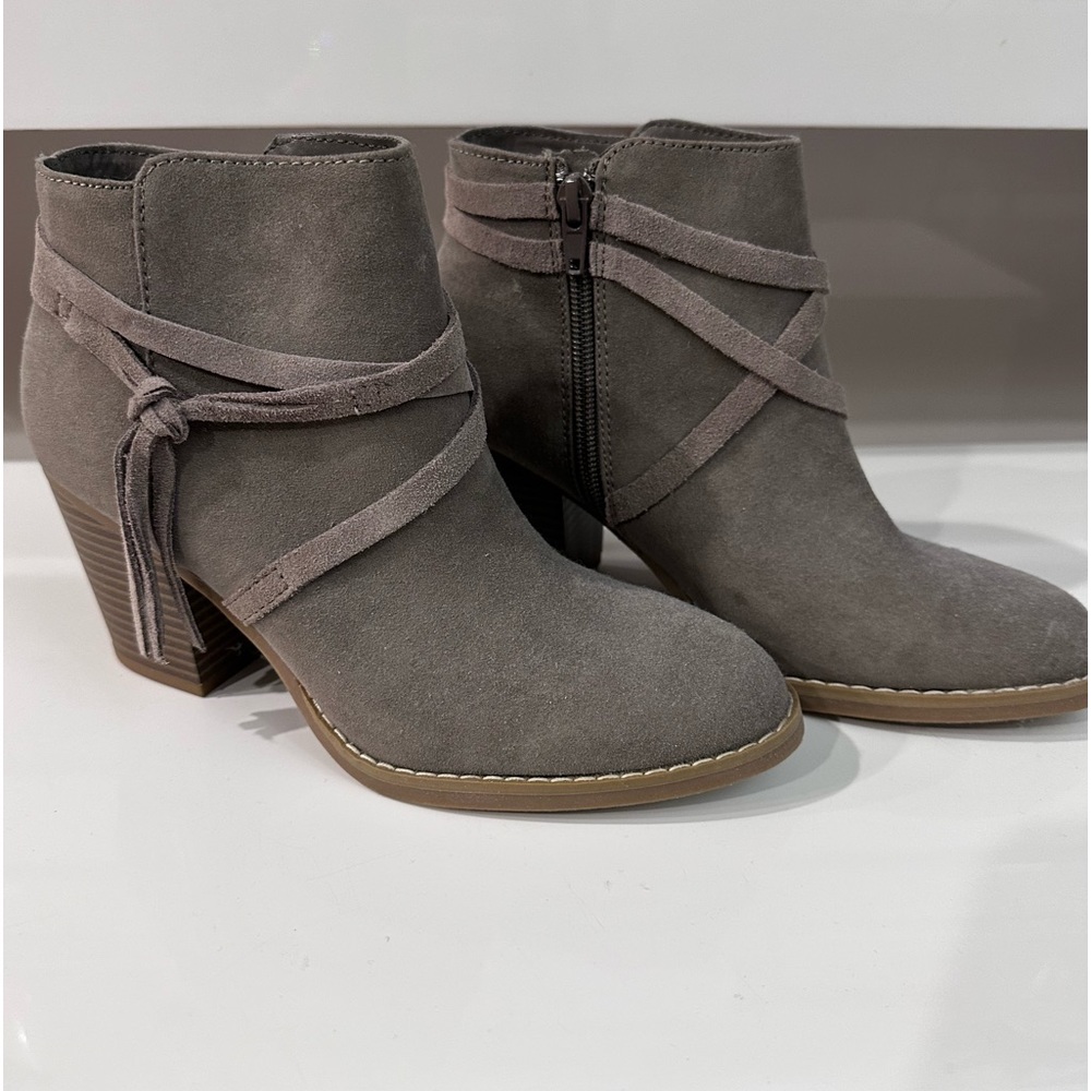 Express Tassel Booties - Picture 2 of 5